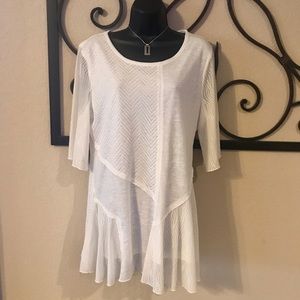 Gizel White Tunic